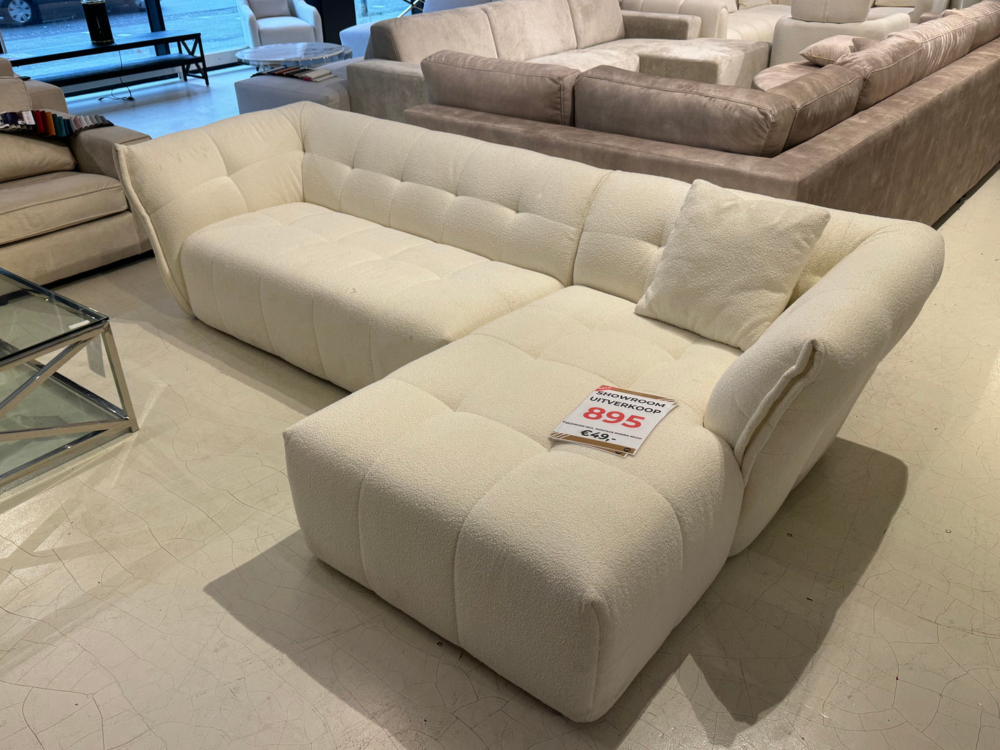 SHOWMODEL UITVERKOOP BANK