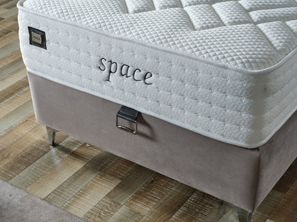 Space-Bettgarnitur