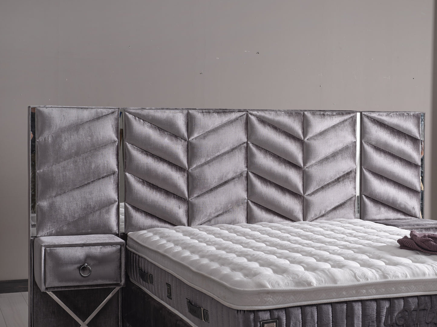 Lotus Bettset inkl. 2x Nachttisch + Bank
